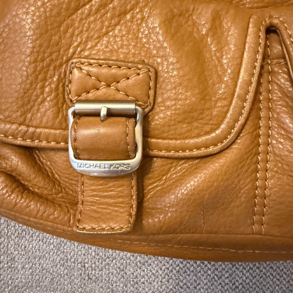 Michael Kors Tan Leather Shoulder Bag - Picture 2 of 6